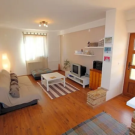 Hotel In With Garden Terrace 2*